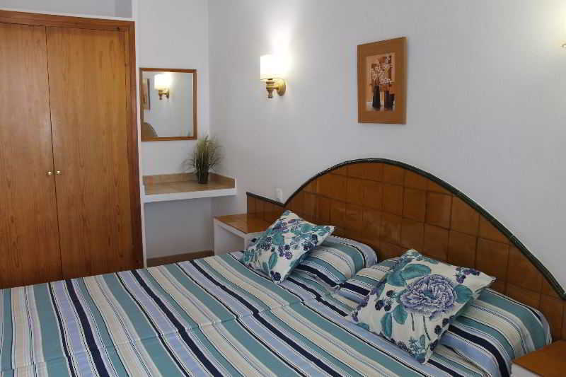 Sol Ponent Apartment Cala Blanca  Bagian luar foto